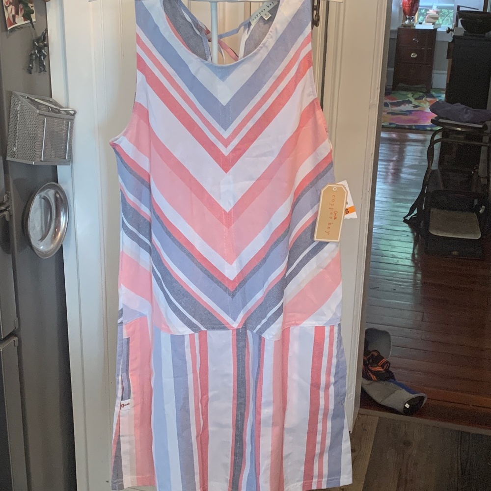 Copper a key back tie dress. NWT. Retail 48‎